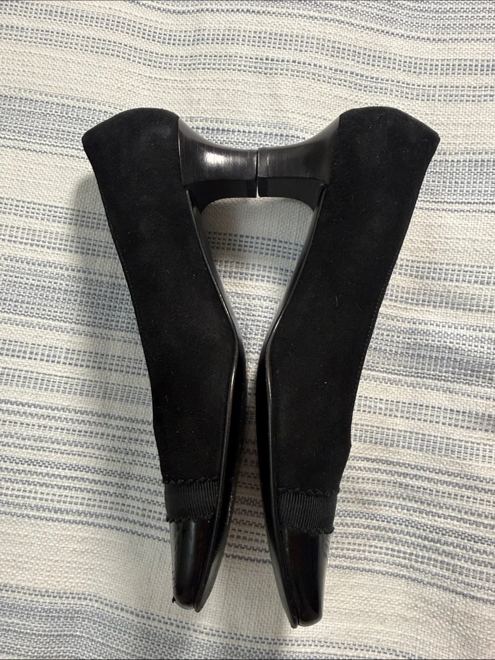 Salvatore Ferragamo Boutique Black Suede Patent Cap Toe Pumps 5.5